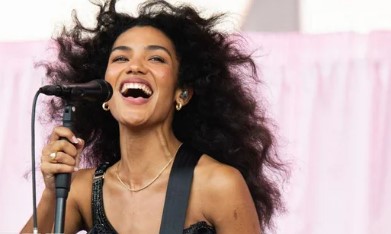 Olivia Dean Secures Refunds After Calling Out Ticketmaster