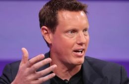 WBD Targets Christmas Deadline for Sale or Split, Leaving Paramount in Limbo