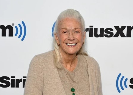 Diane Ladd, Oscar-Nominated Actress and Mother of Laura Dern, Dead at 89