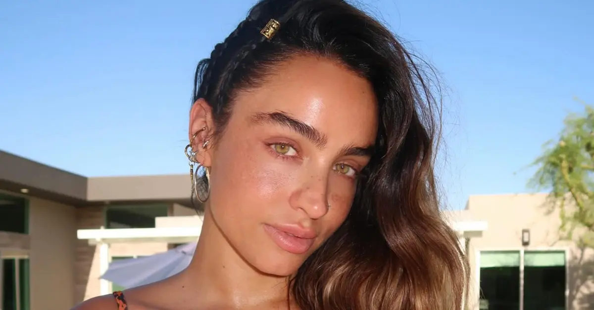 In Conversation with Sommer Ray – In Conversation with Sommer Ray –