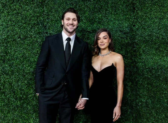 Hailee Steinfeld Opens Up on Hollywood Pressure and Motherhood –