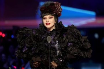 Disruptive Fan Removed From Lady Gaga Show After Ariana Grande Premiere Incident