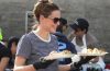 Jennifer Garner Gives Back on Thanksgiving