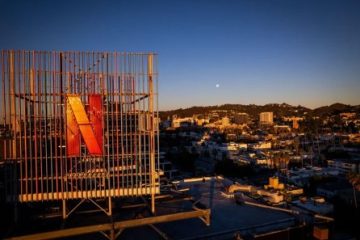 How Netflix Secured Warner Bros. in a Thanksgiving Push