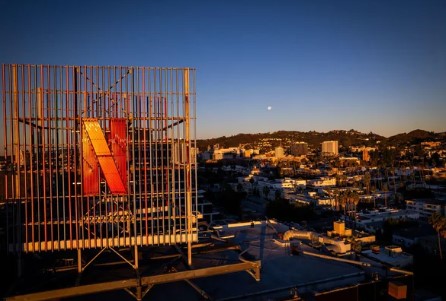 How Netflix Secured Warner Bros. in a Thanksgiving Push