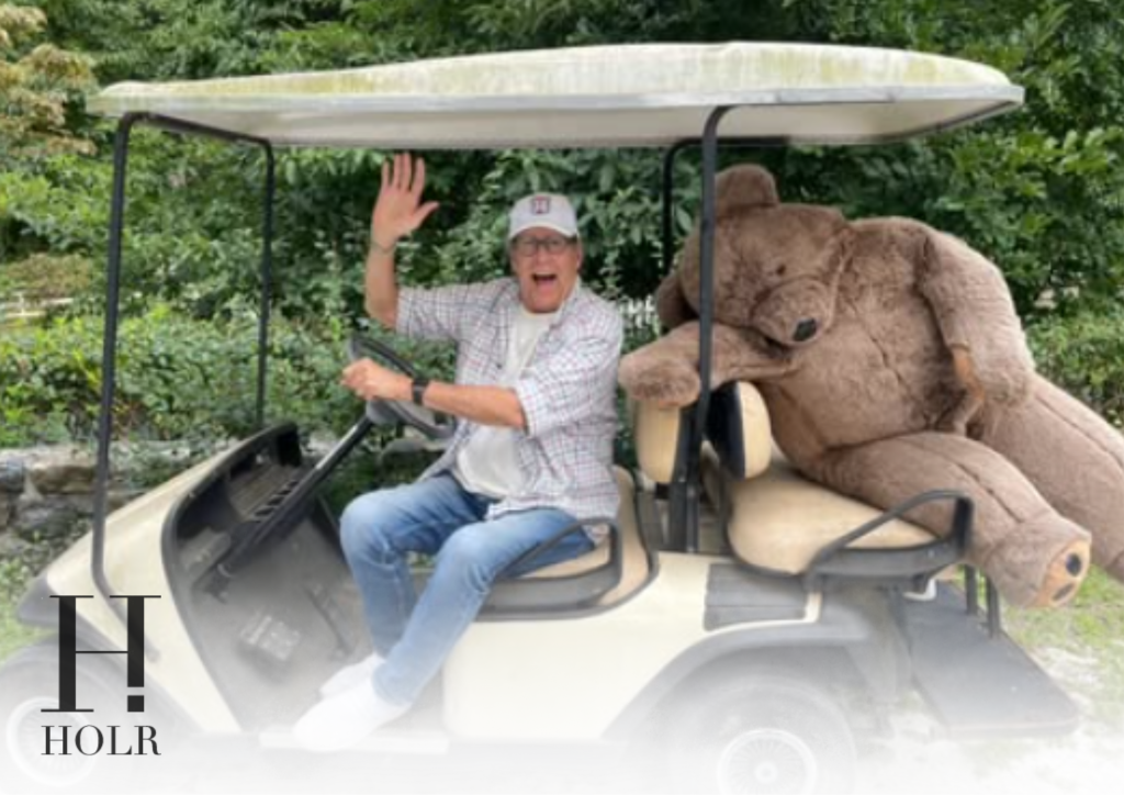 ‘Community’ Cast Reportedly Refused to Join Chevy Chase Documentary –