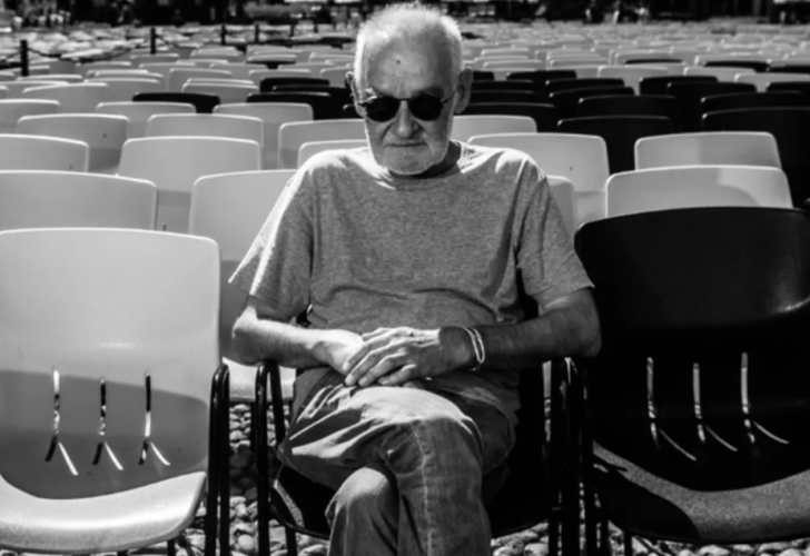 Béla Tarr, Visionary Director of ‘Sátántangó,’ Dies at 70 – Béla Tarr, Visionary Director of ‘Sátántangó,’ Dies at 70 –