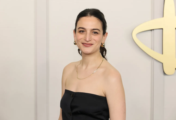 Jenny Slate says she’s a romantic in every part of life –
