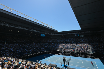 Australian Open issues maximum heat warning amid 45C forecast