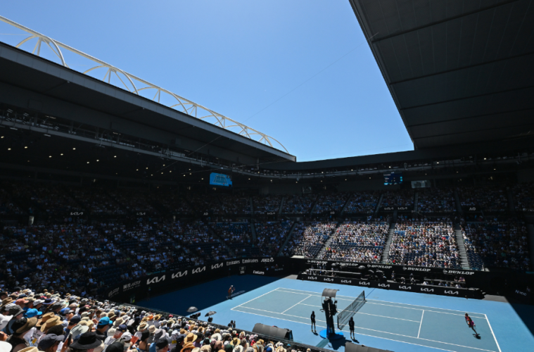 Australian Open issues maximum heat warning amid 45C forecast