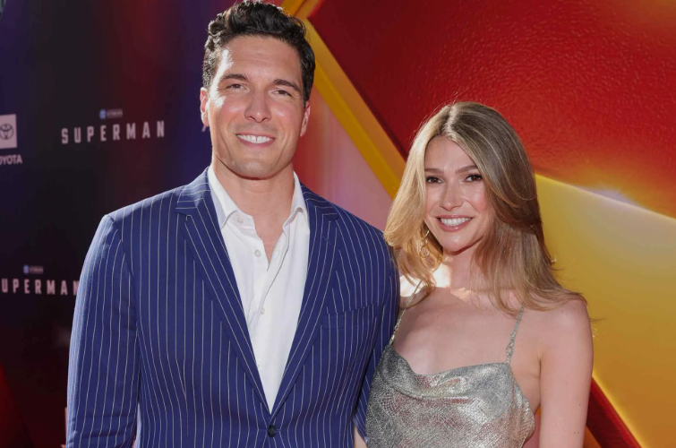 Lori Loughlin still ‘extremely angry’ amid divorce