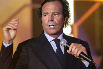 Julio Iglesias accused of assault by former employees