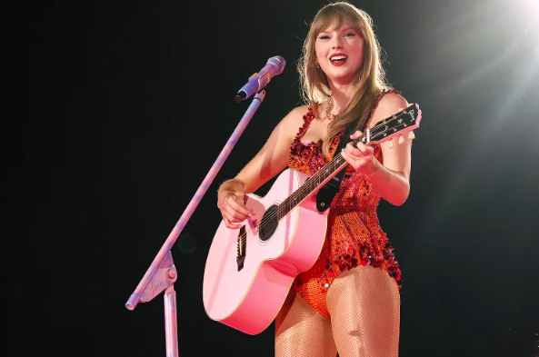 Taylor Swift Becomes Youngest Woman Inducted Into Songwriters Hall of Fame