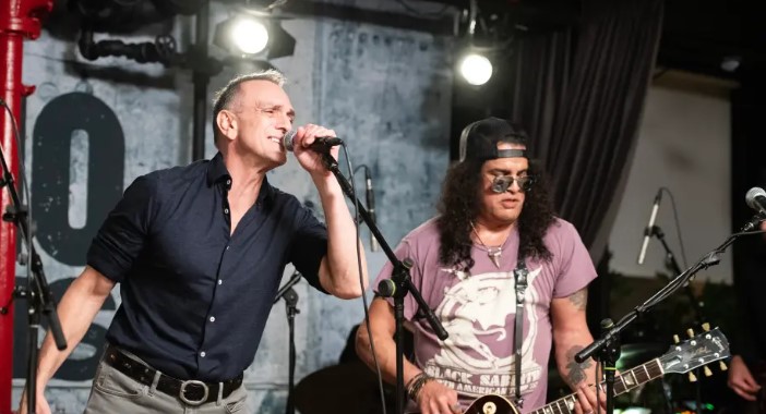 Hank Azaria Perfectly Impersonates Bruce Springsteen