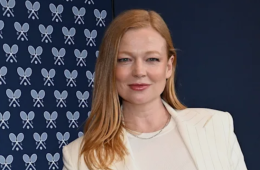 Sarah Snook stuns in Ralph Lauren at Australian Open finals
