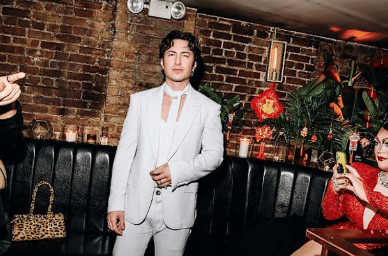 Hudson Williams Found the Absolute Hottest Way to Wear a Tie