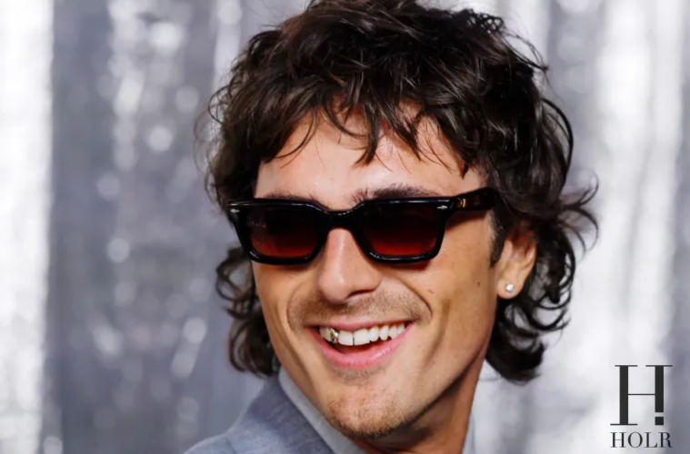 JJacob Elordi Debuts Gold Tooth at Wuthering Heights Premiere