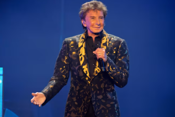Barry Manilow Says His ‘Lungs Aren’t Ready Yet’ Amid Recovery