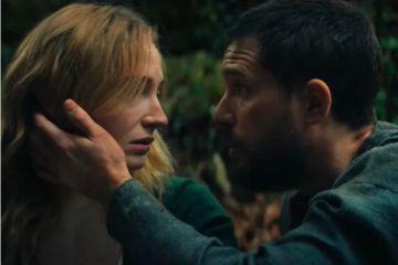 Sophie Turner Gags After Kissing Kit Harington on Film Set