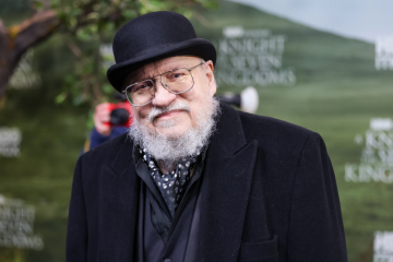 George R. R. Martin Announces Game of Thrones Stage Play