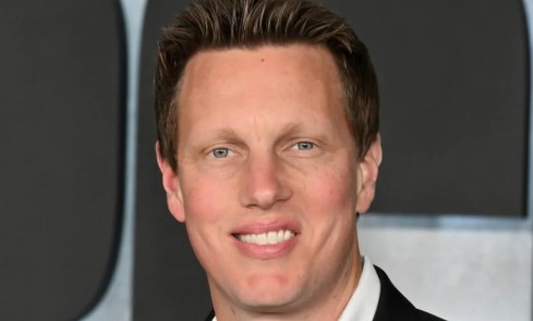 Paramount Reports Wider Q4 Profit Loss Amid Warner Acquisition Effort