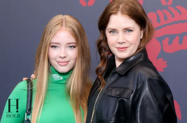 Amy Adams’ Lookalike Daughter Aviana Joins Her at Fashion Week