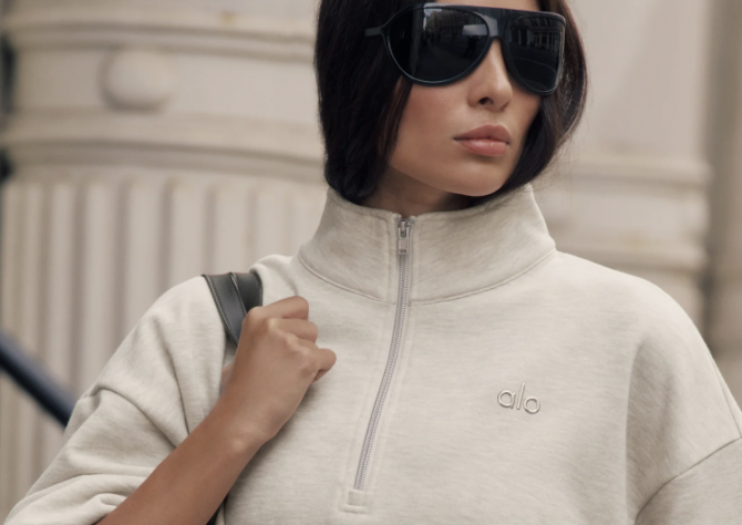 Your New Favourite Neutrals: Alo’s Oatmeal Heather and Gravel