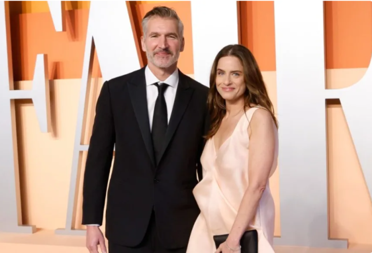 Amanda Peet Says Husband Dated Her Doppelgänger –