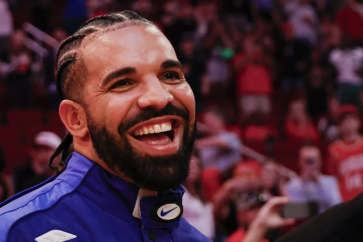 Drake DMs Fan After Viral ‘Explaining Drake Songs’ Videos