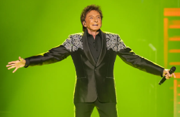 Barry Manilow Announces First New Studio Album in 15 Years
