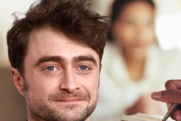 Daniel Radcliffe Urges Therapy for Child Actors