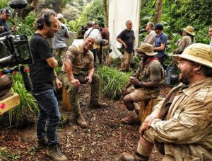 Kevin Hart Roasts The Rock in Viral Jumanji Pic