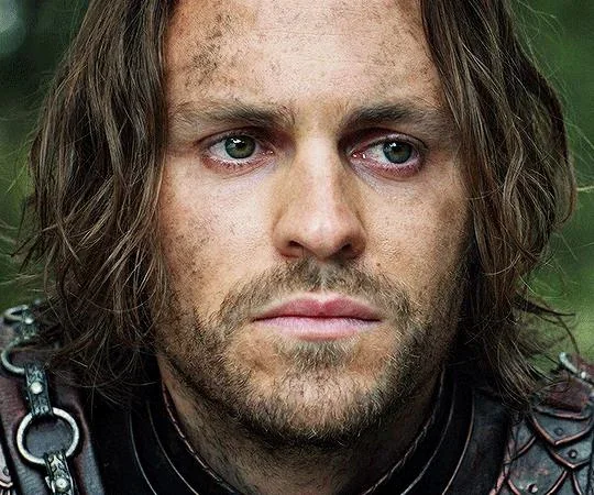 Aragorn Recast for The Hunt for Gollum Sparks Fan Debate