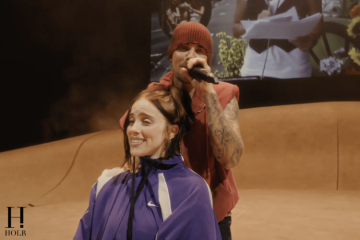 Bieber & Billie Recreate Iconic Coachella Moment