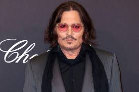 Johnny Depp Unveils ‘Ebenezer’ Footage at CinemaCon