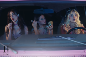 Sabrina Carpenter House Tour Teaser Goes Viral