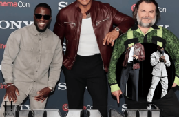 Kevin Hart Roasts The Rock in Viral Jumanji Pic