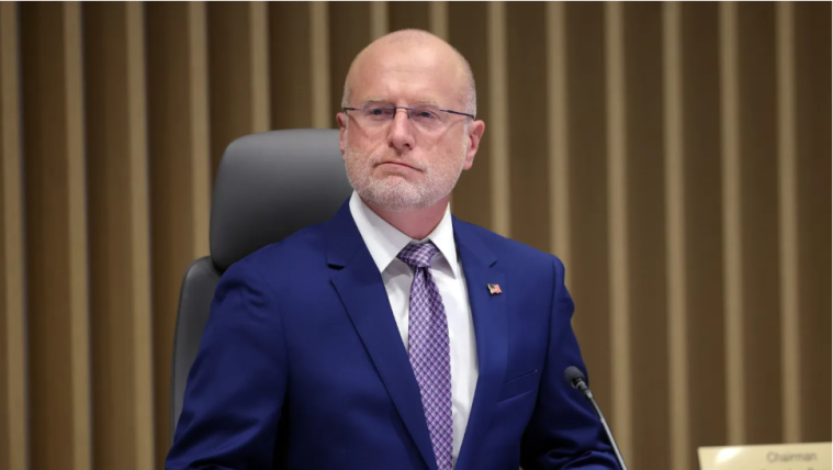 FCC Weighs Early Review of Disney’s ABC Broadcast Licenses