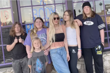 Tori Spelling Hospitalized After Car Accident Scare