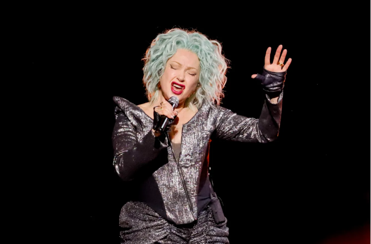 Cyndi Lauper Claps Back at Heckler During Vegas Show