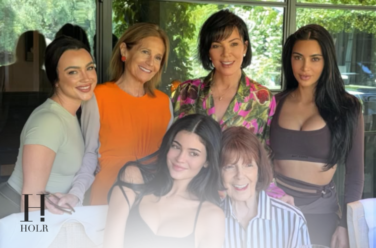 Kylie Jenner’s Mother’s Day Family Photo With Kris Jenner Goes Viral