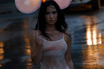 Demi Lovato Shares Romantic Disney Trip Photos With Jutes