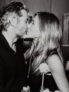 Jennifer Aniston ‘Very Happy’ With Jim Curtis