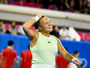French Open 2026: Maja Chwalińska vs Diana Shnaider Set for Semi-Final Showdown