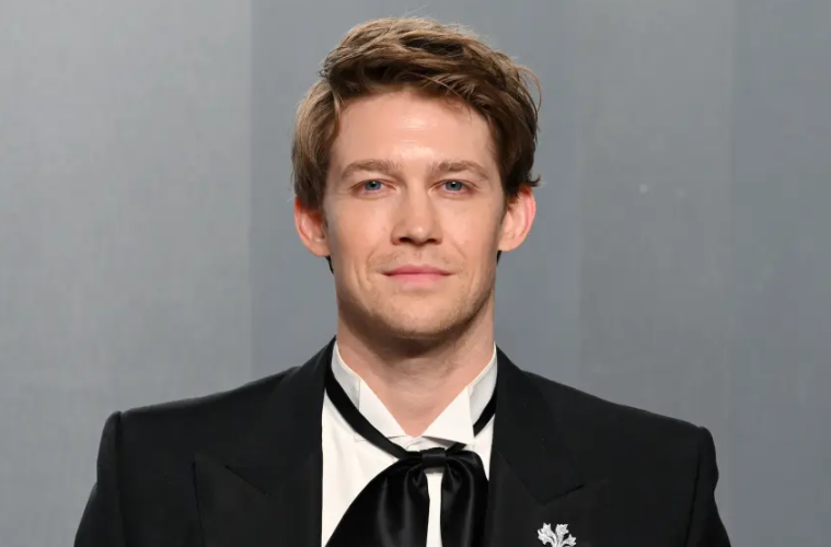Joe Alwyn Sparks Dating Rumors With Sarah Pidgeon