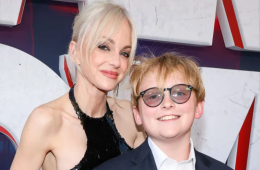 Anna Faris and Son Jack Make Rare Red Carpet Appearance