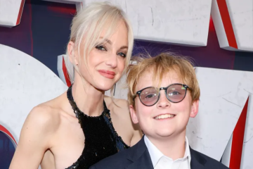 Anna Faris and Son Jack Make Rare Red Carpet Appearance