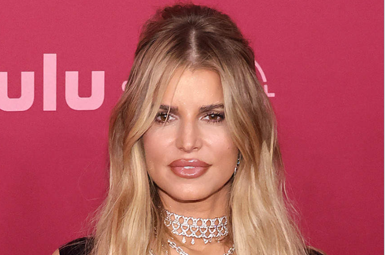 Jessica Simpson Opens Up About Body Image Struggles