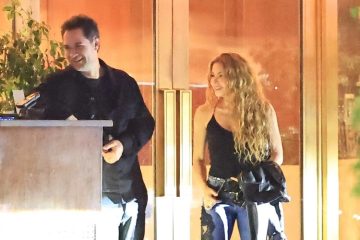 Shakira Sparks Dating Rumors With Manuel Garcia-Rulfo
