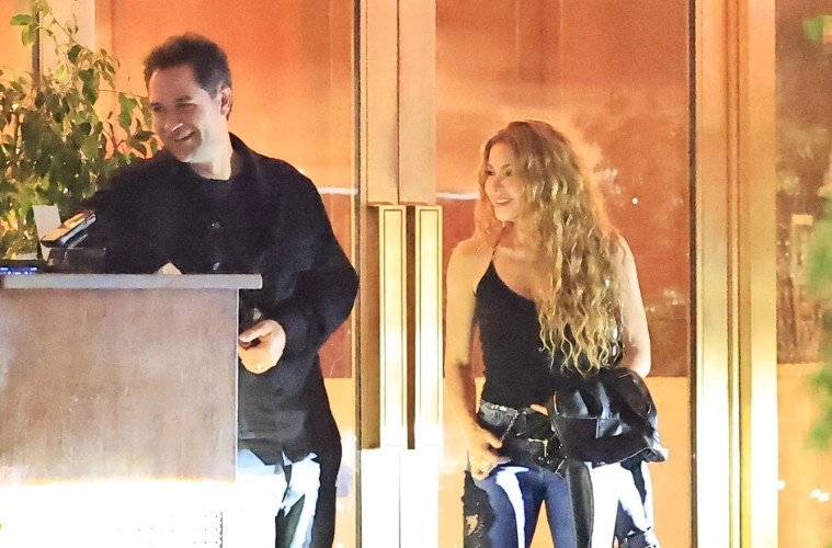Shakira Sparks Dating Rumors With Manuel Garcia-Rulfo